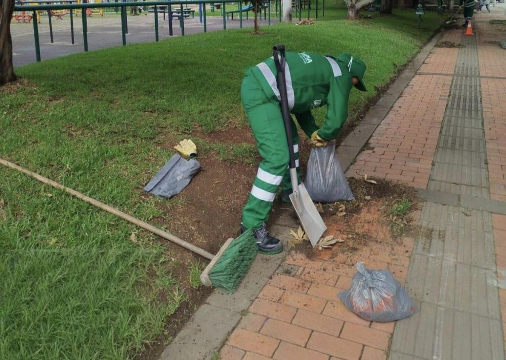 limpieza-espacio-publico-suba-bogota-area-limpia.jpg