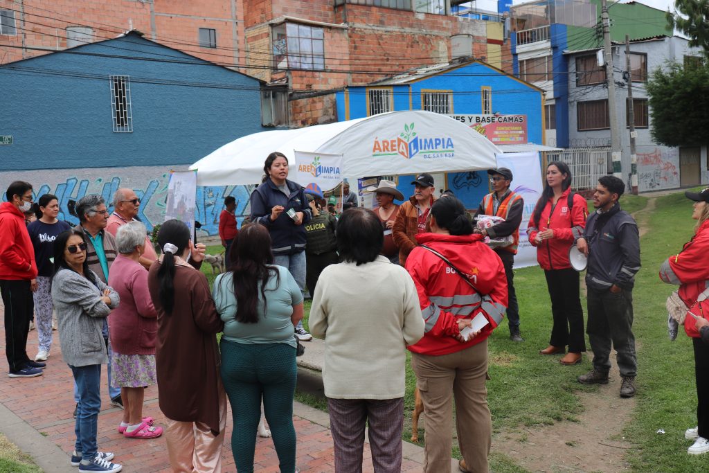 Área Limpia articula acciones con organizaciones recicladoras de Suba, para  contribuir a dignificar su trabajo. 