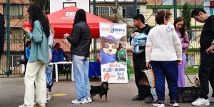 Equipo de Área Limpia en Feria de Servicios de Comuneros Suba promoviendo cultura ciudadana y gestión de residuos