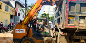 Área Limpia movilizó maquinaria, equipos y personal desde Bogotá para apoyar en Cali la remoción de escombros y recuperación del espacio público.